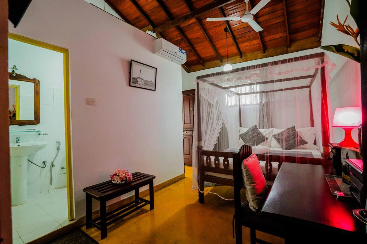 Fort Dew Guest House กอลล์ ภายนอก รูปภาพ