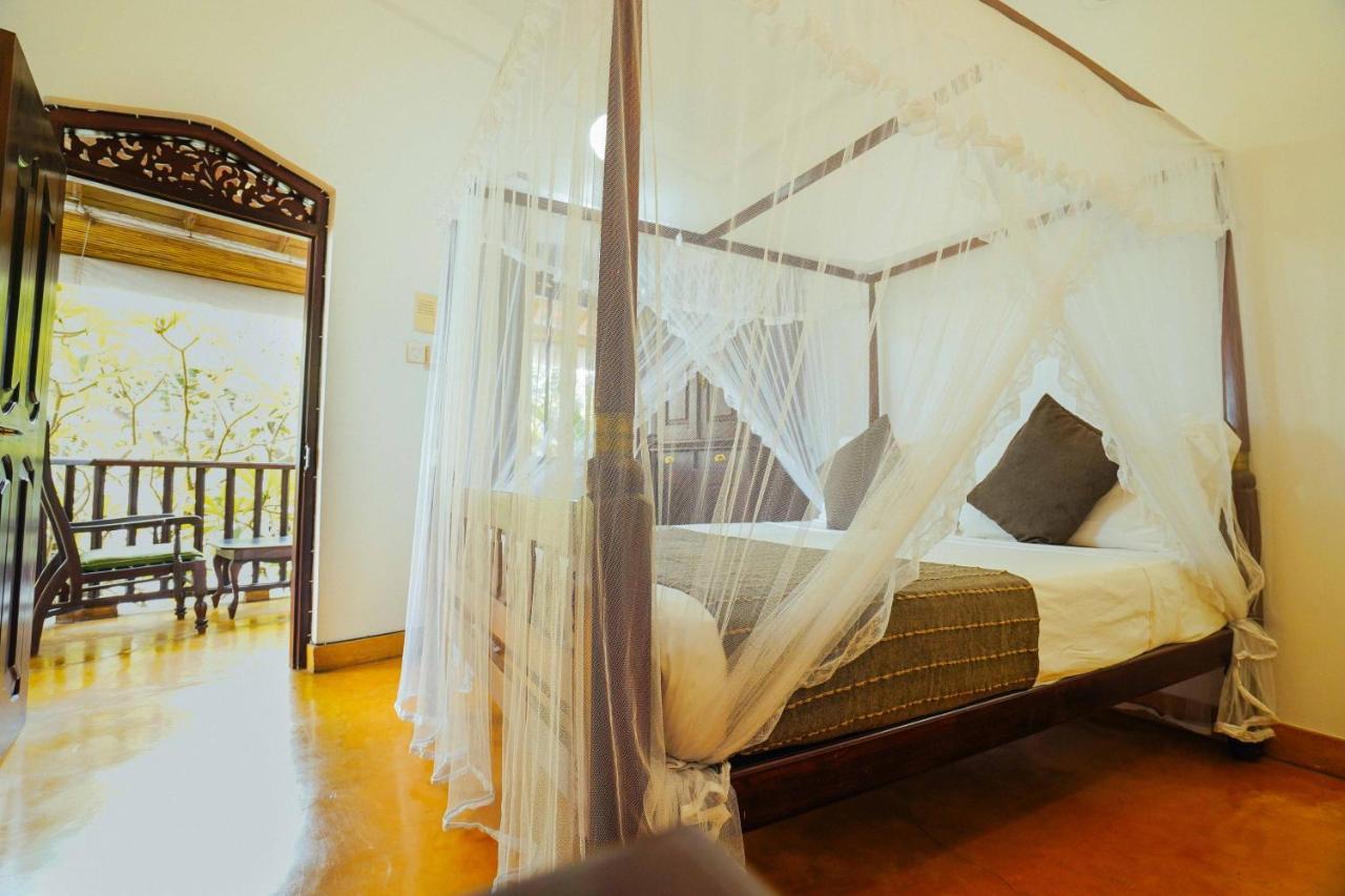 Fort Dew Guest House กอลล์ ภายนอก รูปภาพ