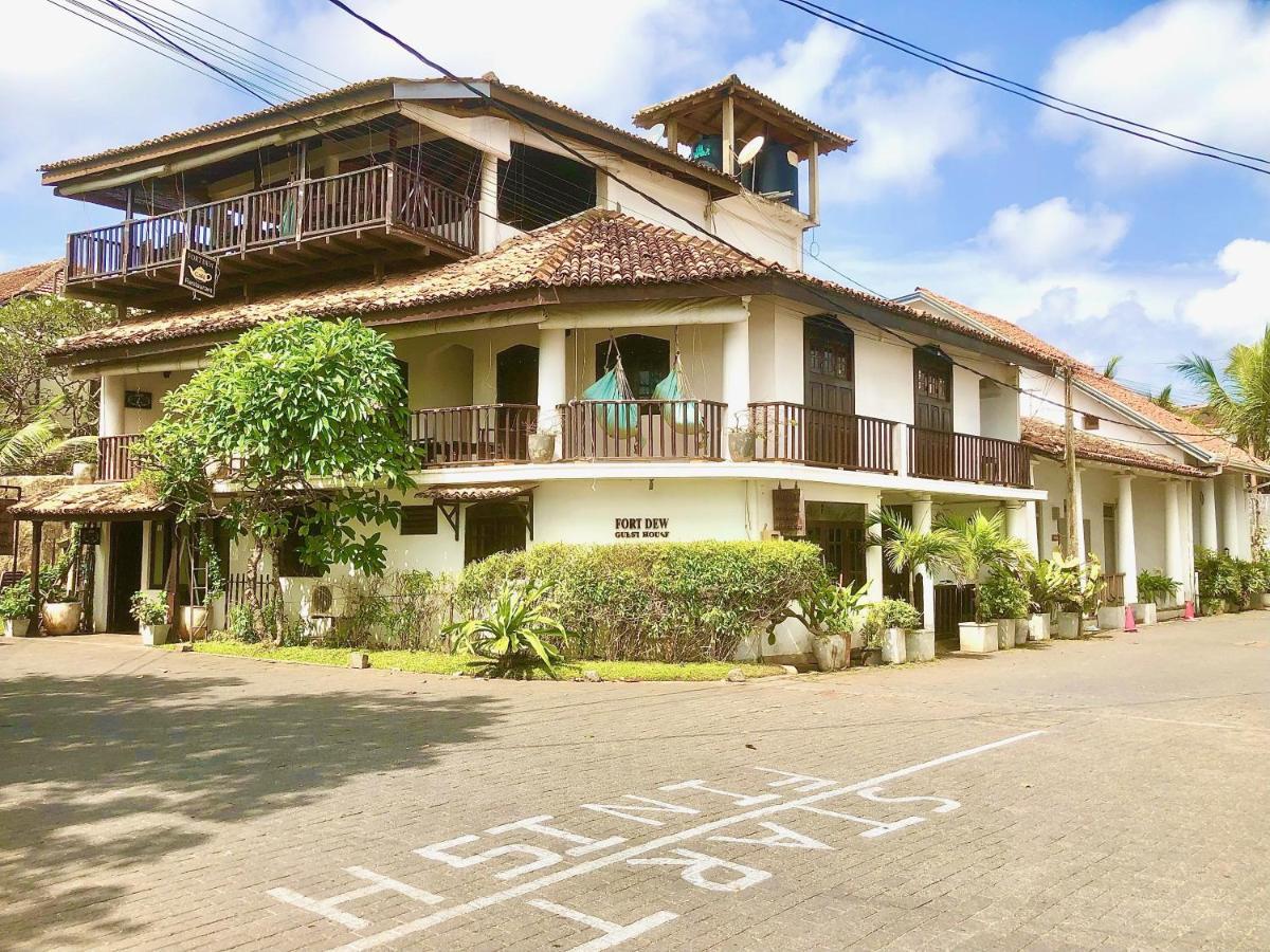 Fort Dew Guest House กอลล์ ภายนอก รูปภาพ