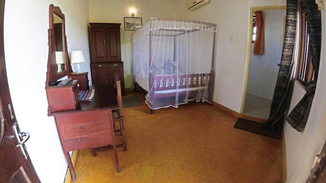 Fort Dew Guest House กอลล์ ภายนอก รูปภาพ