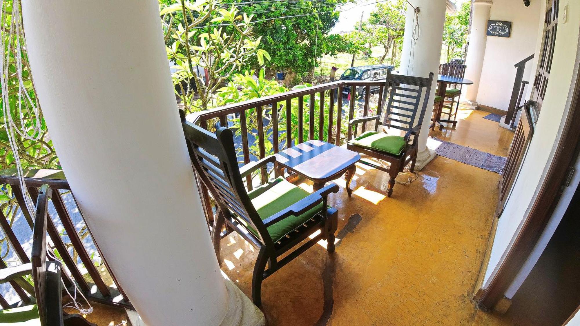 Fort Dew Guest House กอลล์ ภายนอก รูปภาพ