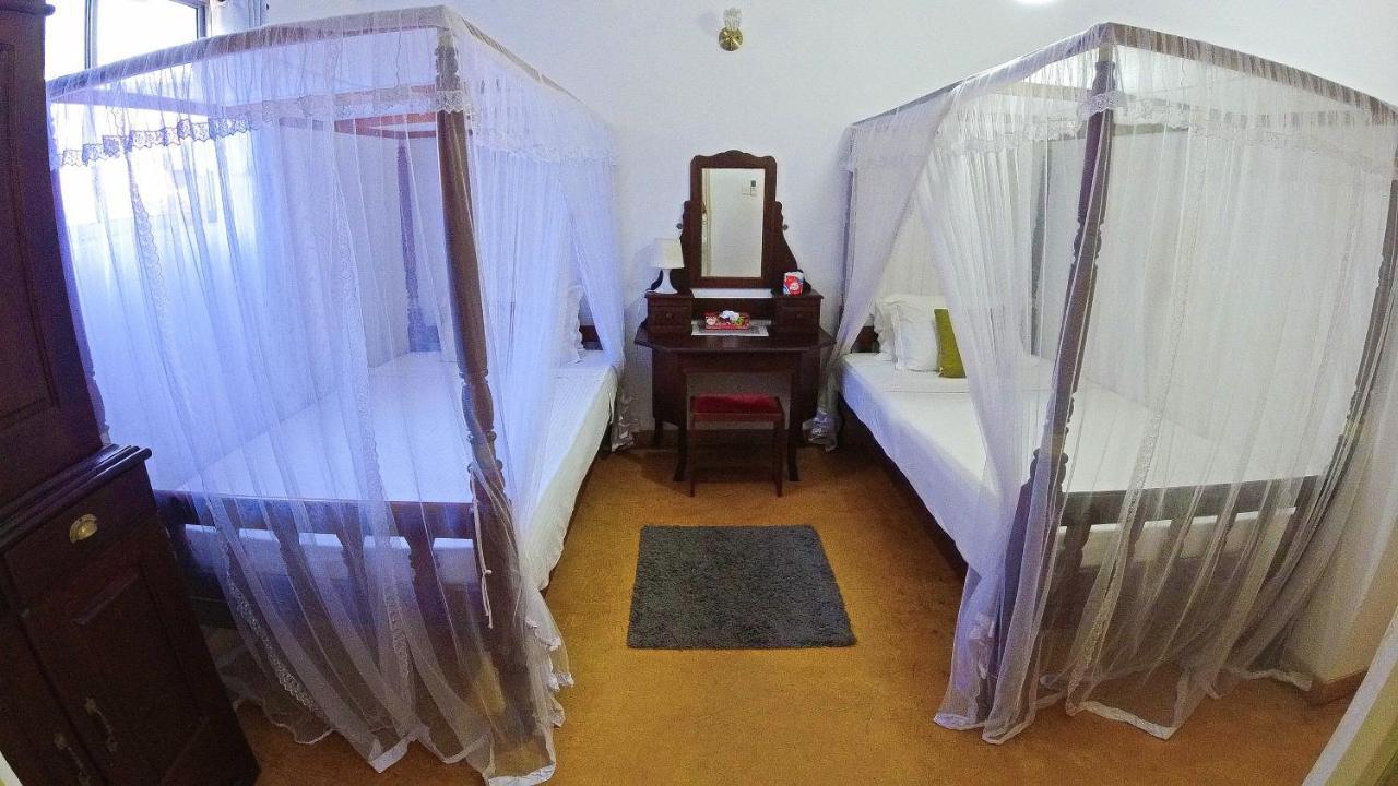 Fort Dew Guest House กอลล์ ภายนอก รูปภาพ